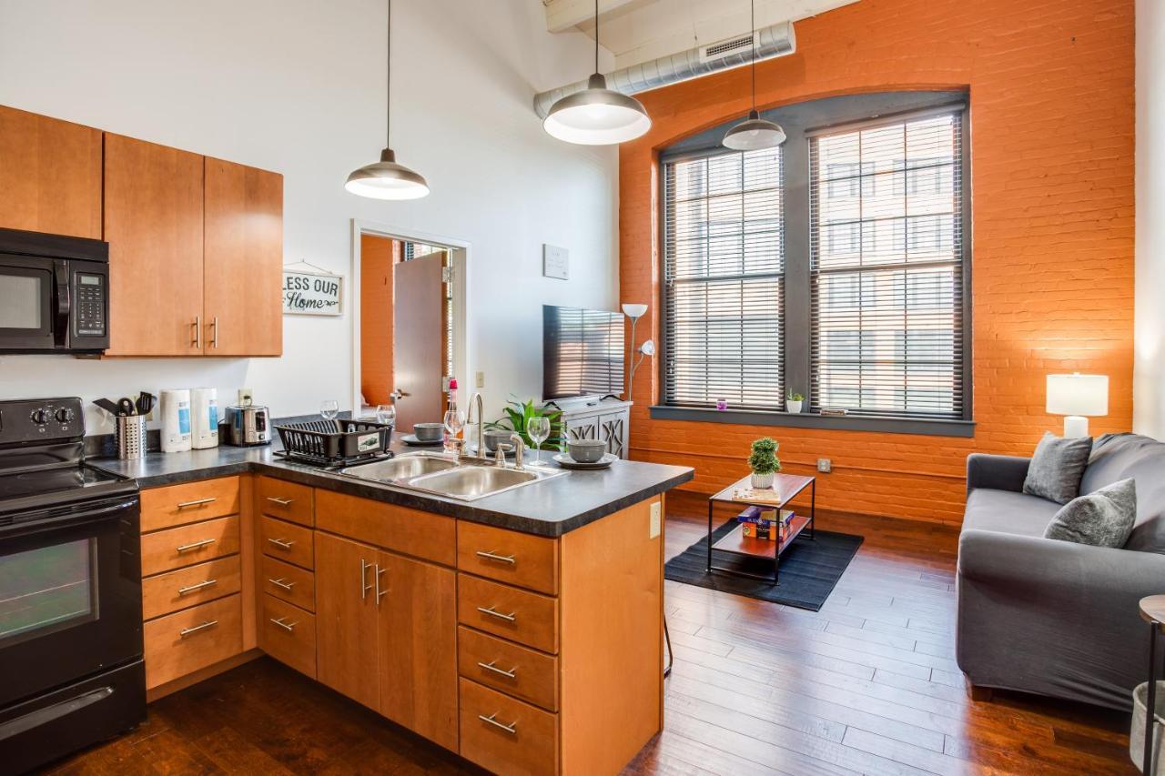 Ny Style Centric Loft With King Bed By Park Ave Lejlighed Rochester Eksteriør billede